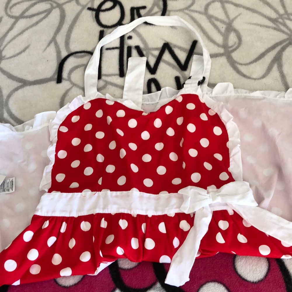 Minnie Mouse apron